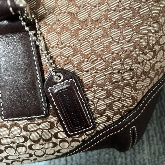 Coach Soho Legacy Signature small C’s Jacquard / dark brown leather buckle front - Picture 13 of 17